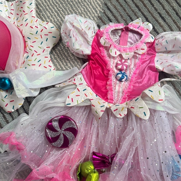 Chasing fireflies candy witch costume size 4 - Picture 3 of 3